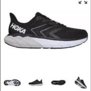 Like new mens hoka arahi 5 running shoe size 11E . Worn a hand full of times